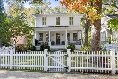 2084 Mckinley Rd NW, Atlanta, GA 30318