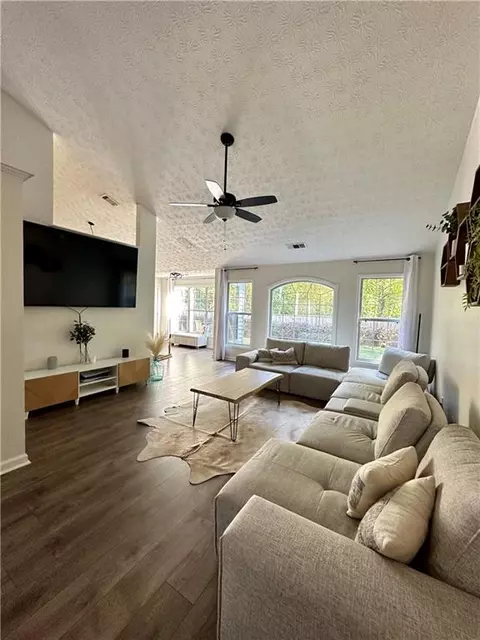 1255 Mulberry Mill Ln, Lawrenceville, GA 30043