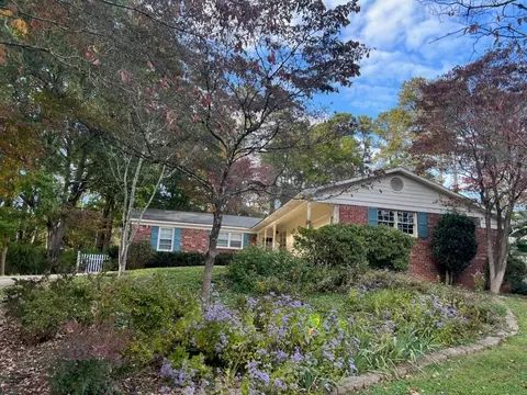 1136 Mccormick Way SW, Marietta, GA 30008