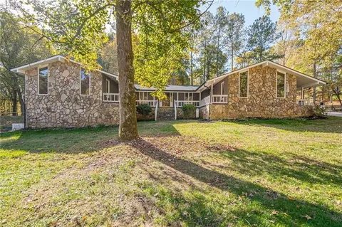64 N Woods Dr NW, Cartersville, GA 30121