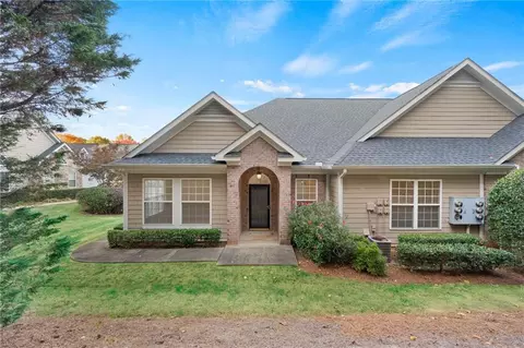 2300 Village Ln, Roswell, GA 30075