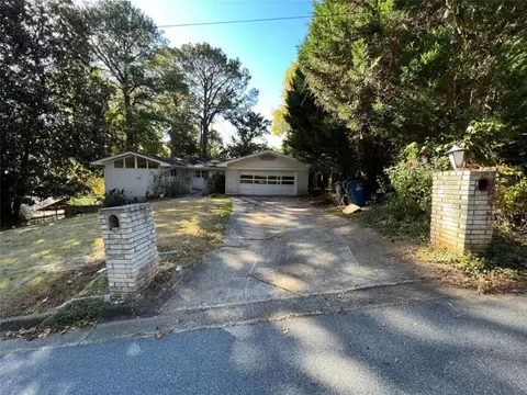 3068 Cherry Blossom Ln, East Point, GA 30344