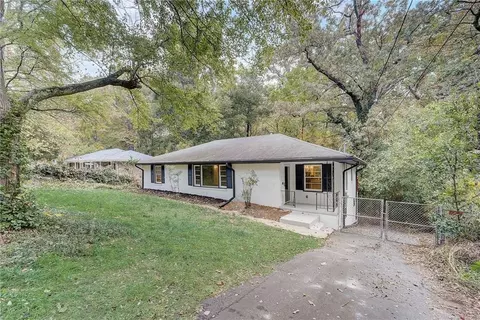 146 Indian Trl, Marietta, GA 30068