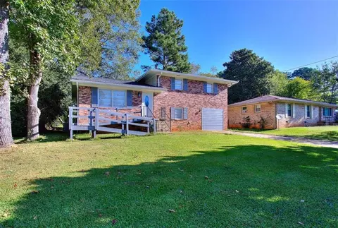 973 Pine Roc Dr, Stone Mountain, GA 30083