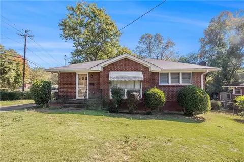 5536 Pineridge Pl, Forest Park, GA 30297