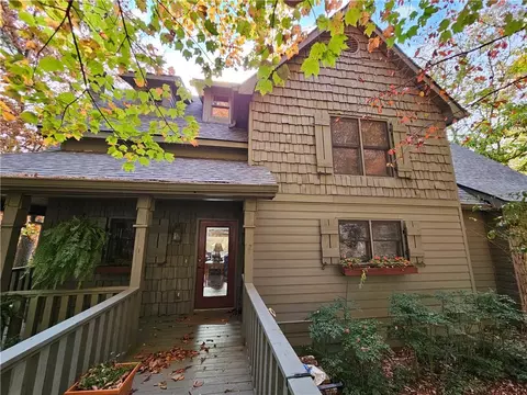 1852 Valley View Dr, Big Canoe, GA 30143