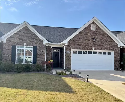 209 Patriots Row SW, Calhoun, GA 30701