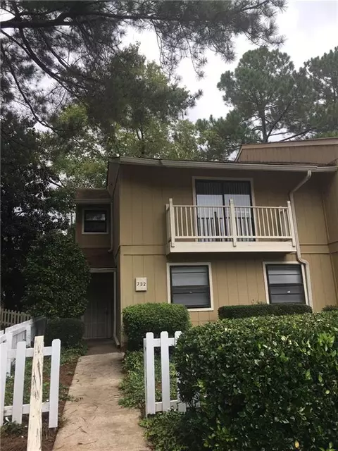 732 Hanover Ln SE, Marietta, GA 30067