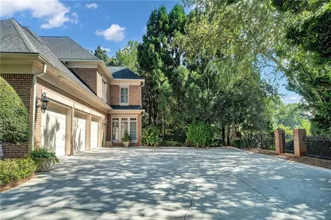 6520 Ashbourne Ct, Suwanee, GA 30024 photo 8