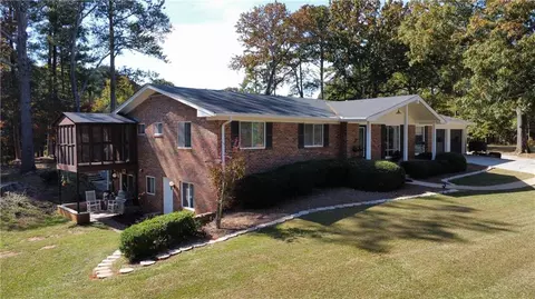 583 Martins Chapel Rd, Lawrenceville, GA 30045