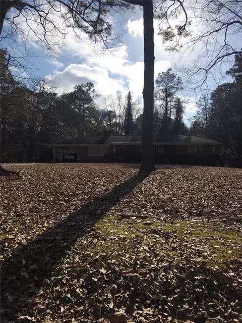 551 Sunset Dr, Norcross, GA 30071
