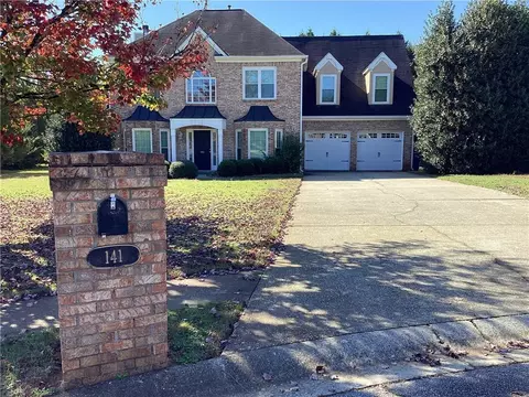 141 Bennington Ct, Mcdonough, GA 30253