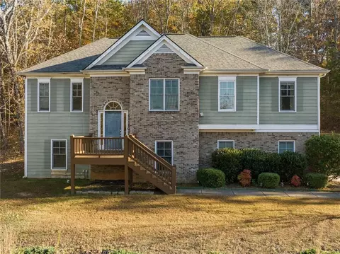 383 Hampton Forest Trl, Dahlonega, GA 30533