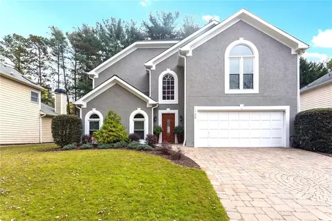 130 Glen Holly Dr, Roswell, GA 30076