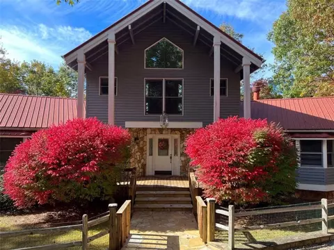 965 Screamer Rd, Clayton, GA 30525