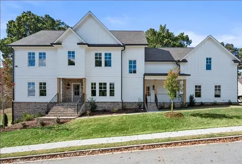 4403 Nowlin Dr, Smyrna, GA 30082