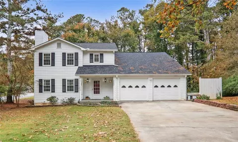 2600 Old Ivy Ct, Buford, GA 30519