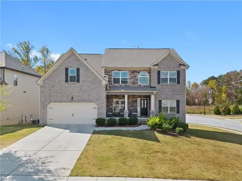 700 Lilac Mist Dr, Loganville, GA 30052
