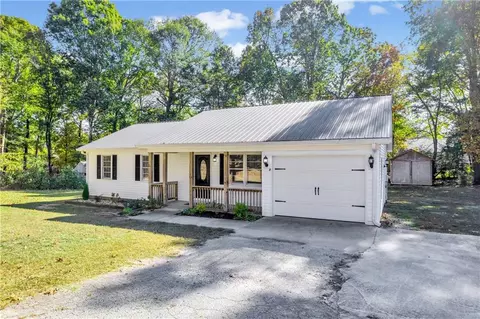 881 Ridgeway Rd, Commerce, GA 30529 photo 3