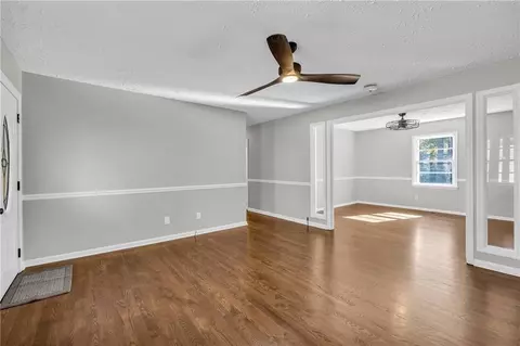 881 Ridgeway Rd, Commerce, GA 30529 photo 6