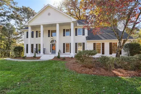 5630 Clinchfield Trl, Peachtree Corners, GA 30092