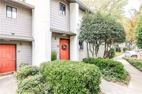 18 Finch Trl NE #103, Atlanta, GA 30308