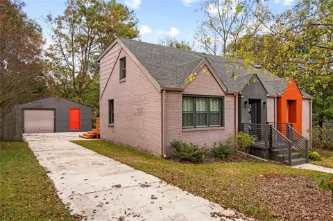 2048 Cogar Dr, Decatur, GA 30032