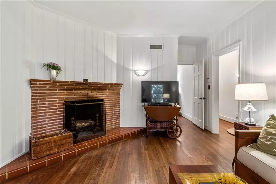 Living - 3641 Northside Dr NW, Atlanta, GA 30305 photo 5 of 5