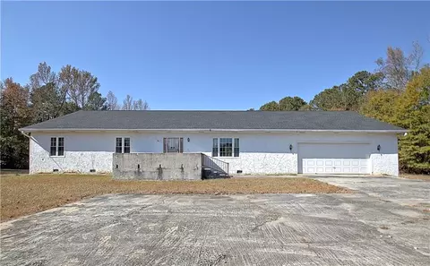 8815 Gullatt Rd, Palmetto, GA 30268