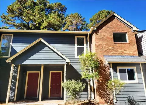 5548 Mountain Springs Cir, Stone Mountain, GA 30088