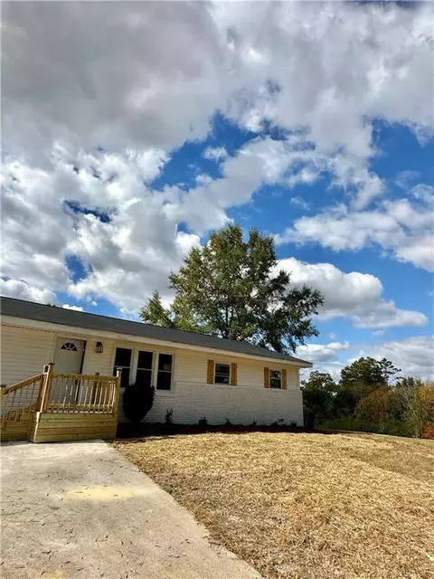 121 Ripley Ave, Adairsville, GA 30103
