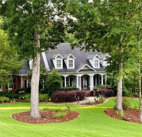 4743 Chateau Forest Way, Hoschton, GA 30548
