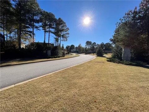 202 Blue Point Pkwy, Fayetteville, GA 30215