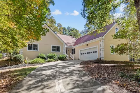 914 Roberts Way, Lawrenceville, GA 30043