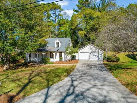 543 Charing Cross Dr, Marietta, GA 30066