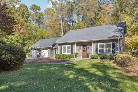 162 Middlesex Ln NW, Marietta, GA 30064