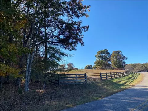 7302 Ivy Cir, Murrayville, GA 30564