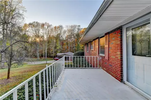 3020 Springdale Park Dr, Gainesville, GA 30506