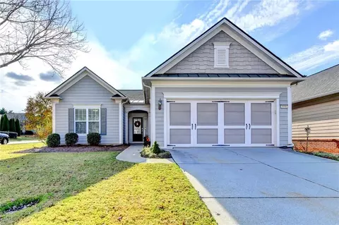 5998 Chimney Rock Dr, Hoschton, GA 30548