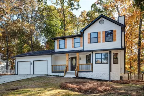 5575 Boggs Dr, Stone Mountain, GA 30087