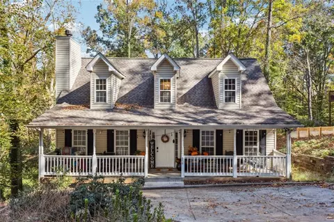 650 Lakeshore Dr, Gainesville, GA 30501