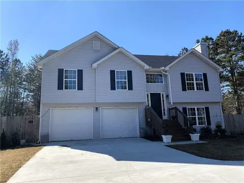 5499 Latham Manor Dr, Gainesville, GA 30506