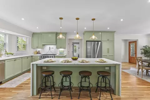 6815 River Springs Ln NW, Atlanta, GA 30328
