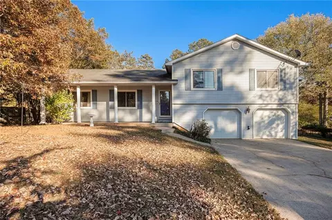 138 Pioneer Dr, Woodstock, GA 30188