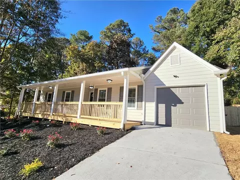 874 Fox Valley Dr, Stone Mountain, GA 30088
