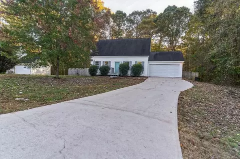 2070 Primrose Ln, Loganville, GA 30052