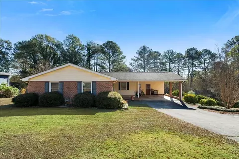 8 Greenvalley Rd SE, Silver Creek, GA 30173