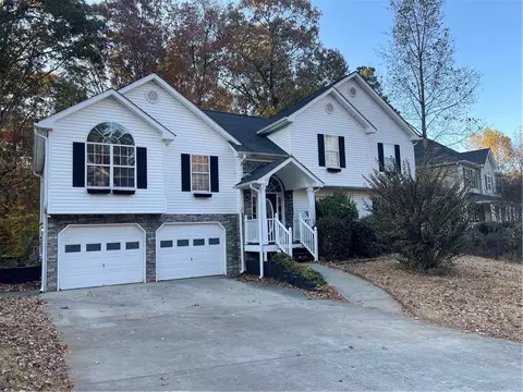 202 Sable Trace Dr, Acworth, GA 30102