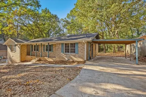 5911 Kay Dr, Norcross, GA 30093