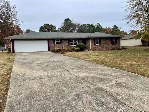 26 Kenwood Ln NW, Cartersville, GA 30121